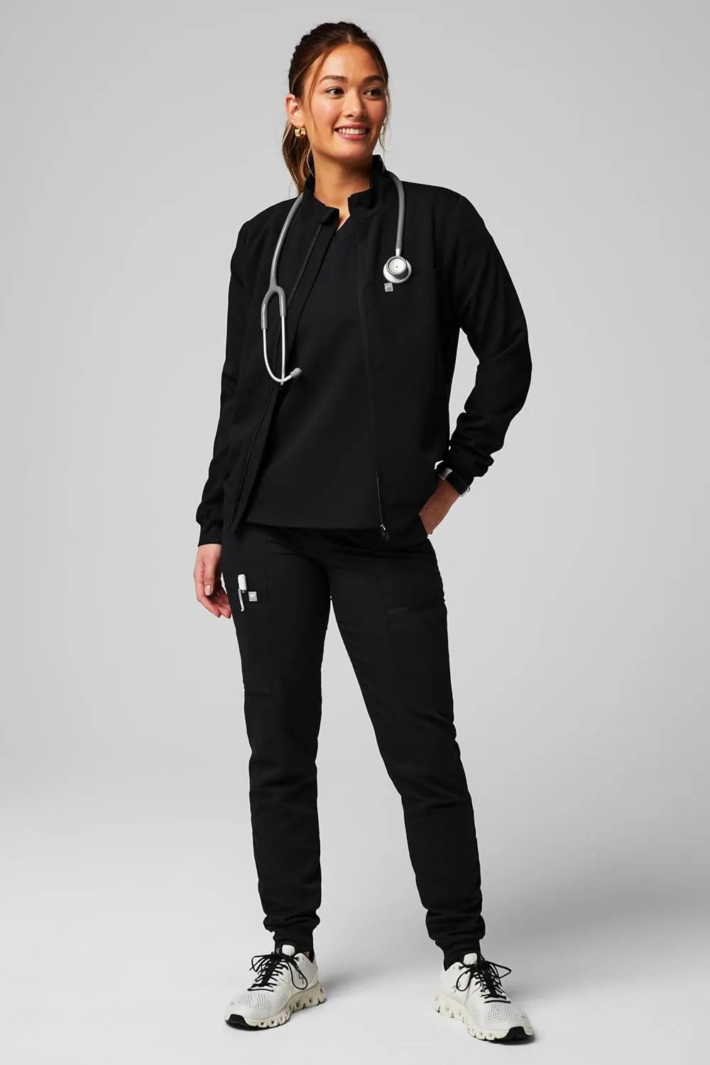 Fabletics Women's Active Scrub Jogger - MotionTech, Pocket-Packed, Lightweight, Wrinkle-Resist, Semi-Slim Fit